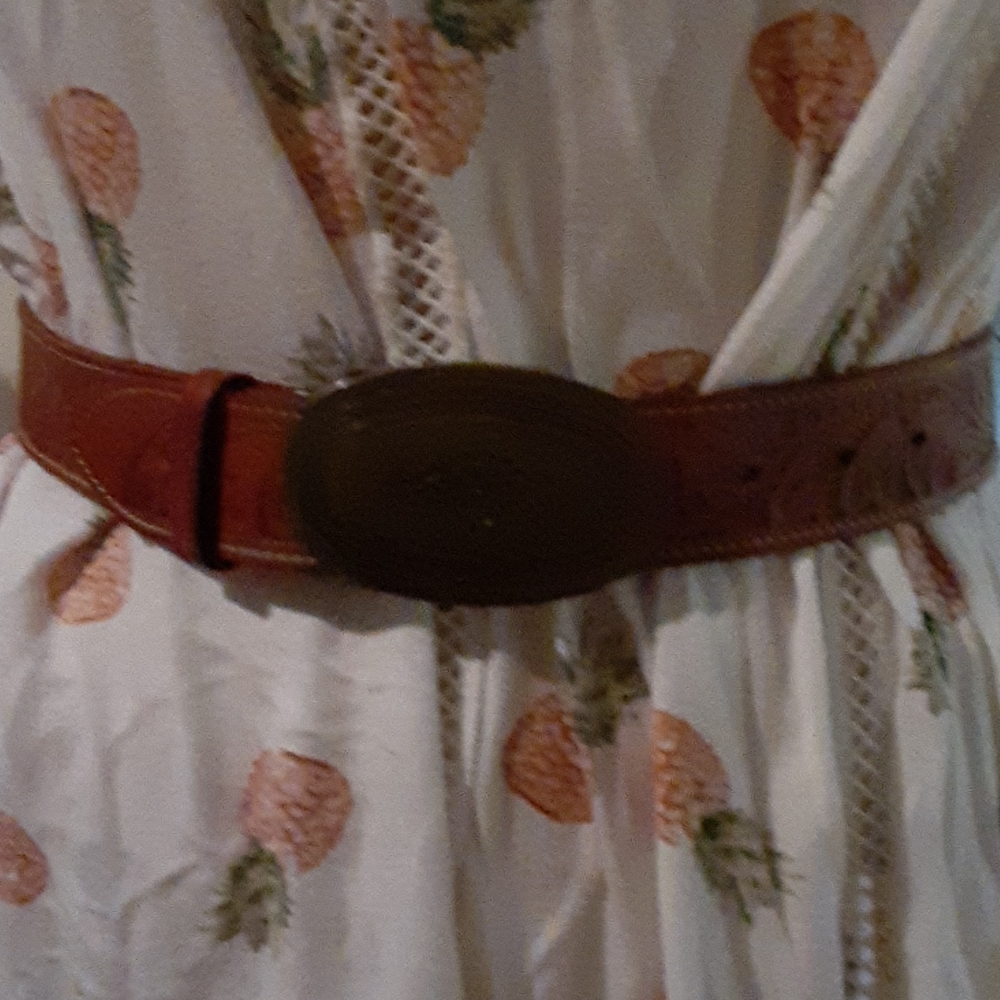 DKNY belt